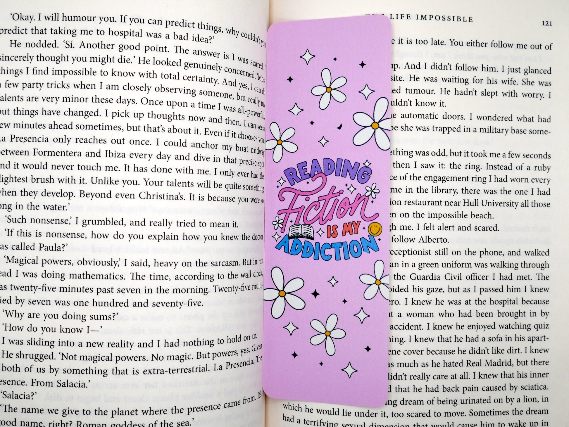 These bright, pop-inspired bookmarks celebrate your love of reading with every turn of the page. Receive a random 3-pack of our colorful paper bookmarks
