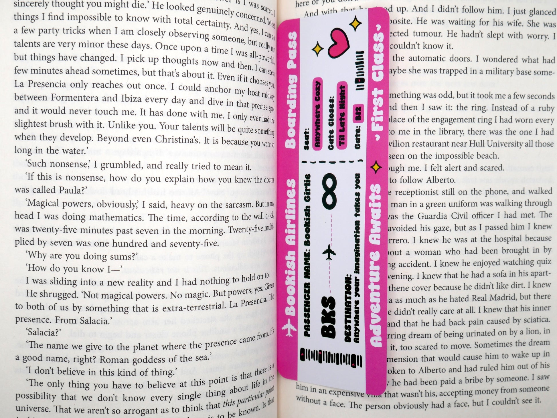 These bright, pop-inspired bookmarks celebrate your love of reading with every turn of the page. Receive a random 3-pack of our colorful paper bookmarks