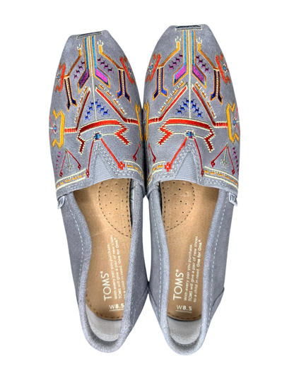 New without Box Tom's Embroidered Grey Moccasin Shoes women's size 8.5