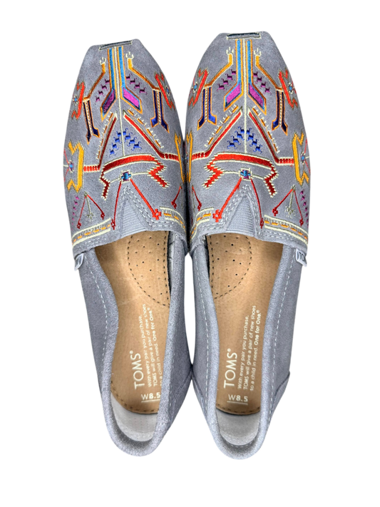 New without Box Tom's Embroidered Grey Moccasin Shoes women's size 8.5